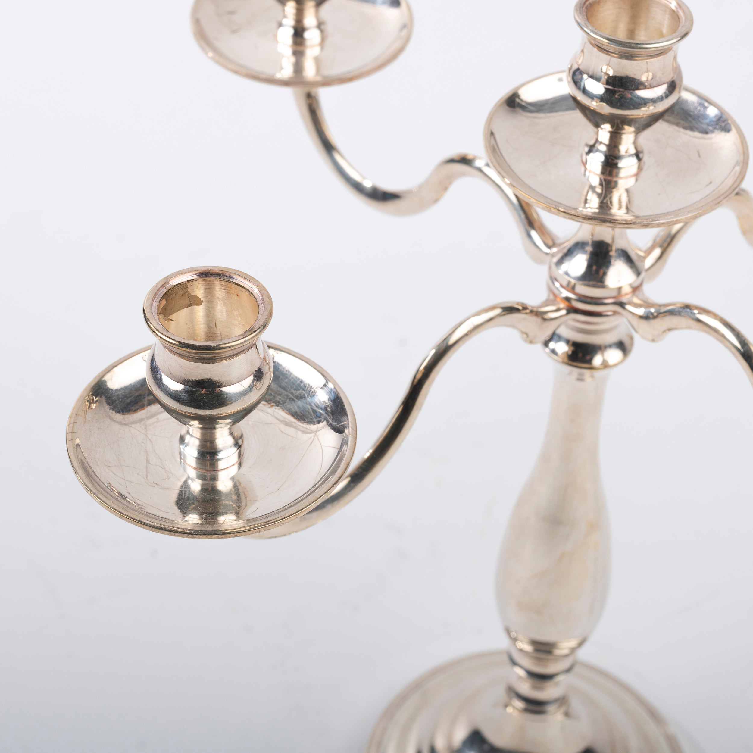 CANDELABRO A CINQUE BRACCIA IN ARGENTO MOD. INGLESE LISCIO h 35cm